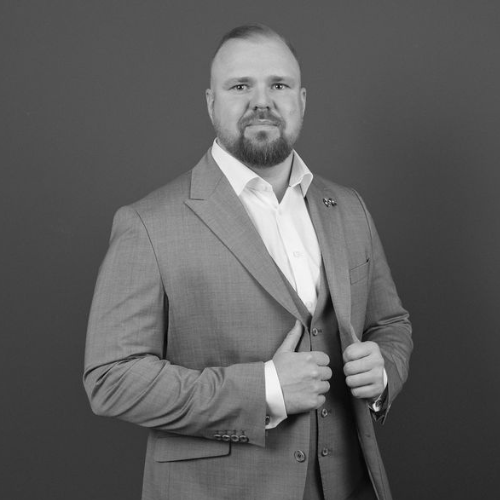 Richard Wicher,  Geschäftsführer